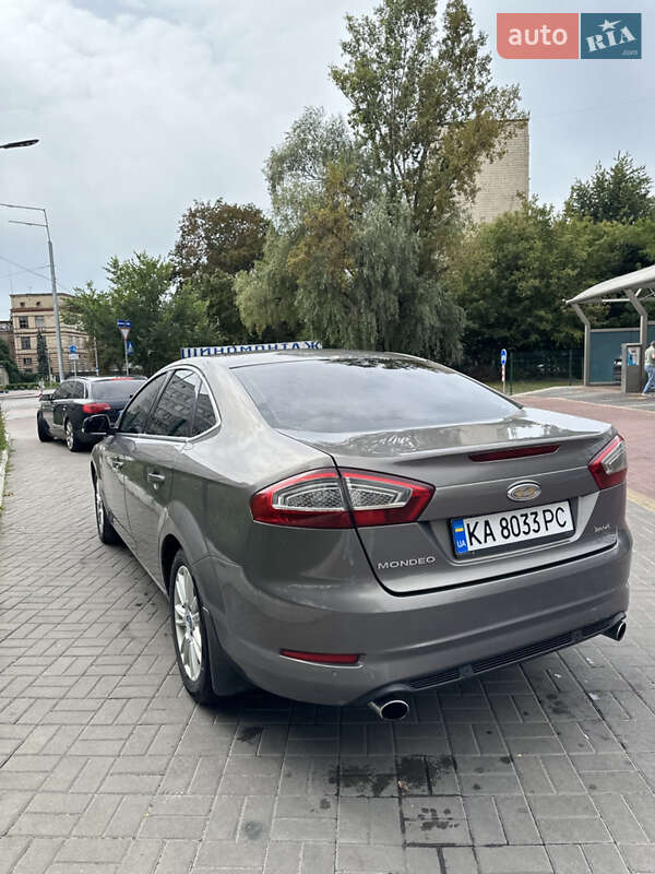 Седан Ford Mondeo 2011 в Киеве