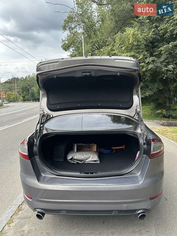 Седан Ford Mondeo 2011 в Киеве