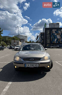 Седан Ford Mondeo 2002 в Киеве