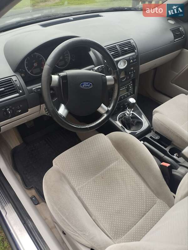 Седан Ford Mondeo 2002 в Стрые