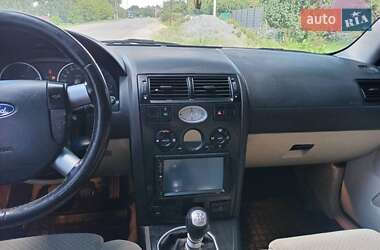 Седан Ford Mondeo 2001 в 