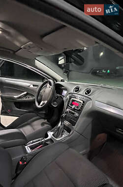 Седан Ford Mondeo 2011 в 