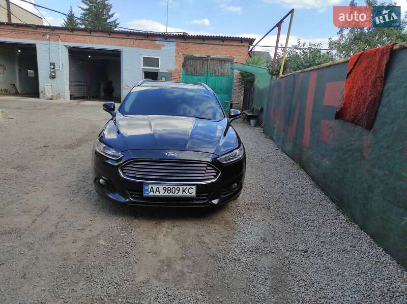 Седан Ford Mondeo 2015 в Лебедине