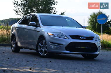 Седан Ford Mondeo 2013 в 