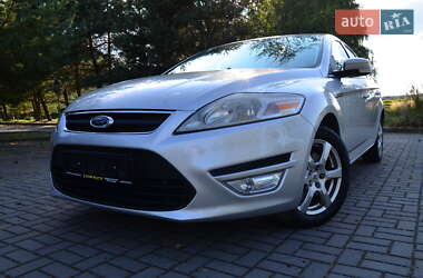 Седан Ford Mondeo 2013 в 
