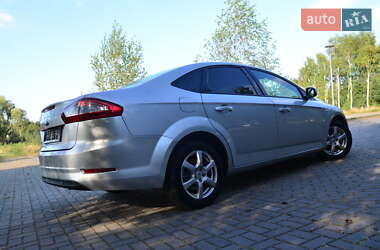 Седан Ford Mondeo 2013 в 