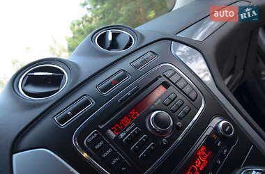 Седан Ford Mondeo 2013 в 