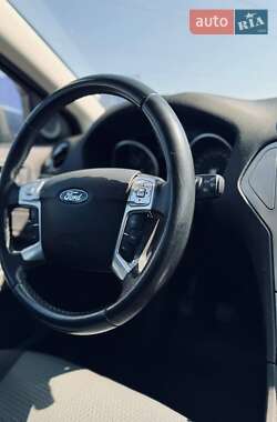 Лифтбек Ford Mondeo 2009 в 