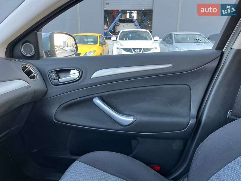 Седан Ford Mondeo 2008 в Львове