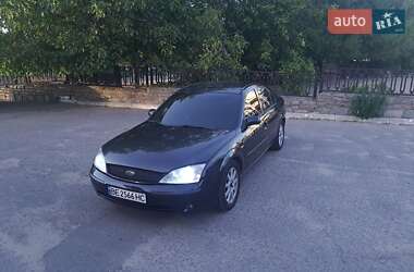 Лифтбек Ford Mondeo 2002 в 