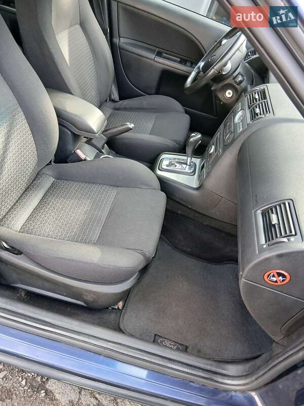 Универсал Ford Mondeo 2005 в Святопетровское