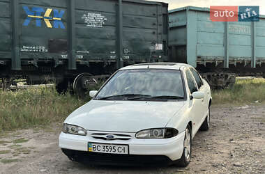 Ліфтбек Ford Mondeo 1996 в Жовкві