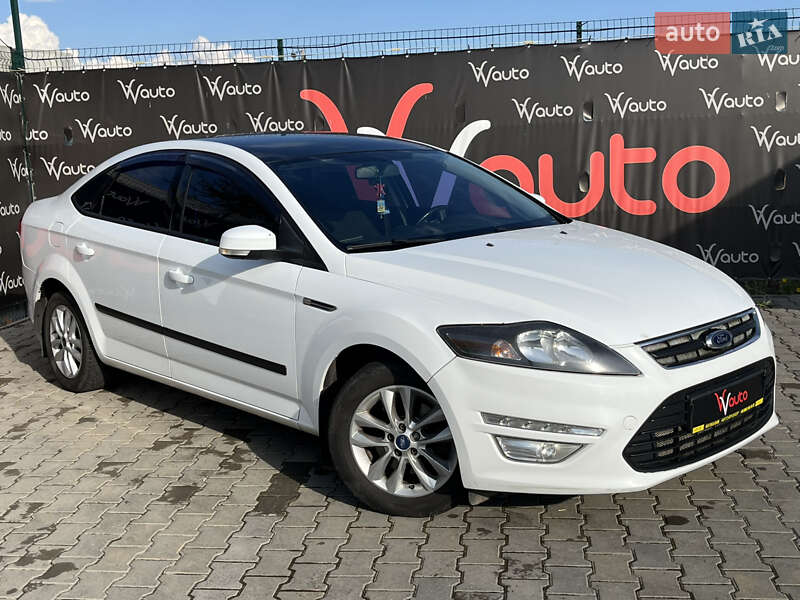 Седан Ford Mondeo 2012 в 