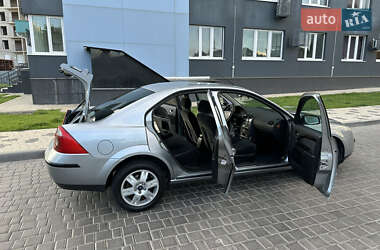 Седан Ford Mondeo 2005 в 