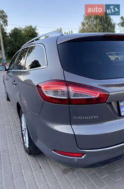 Универсал Ford Mondeo 2012 в 