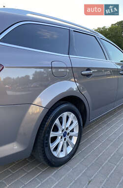 Универсал Ford Mondeo 2012 в 