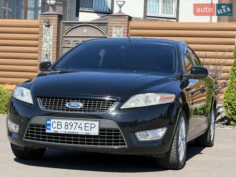Седан Ford Mondeo 2010 в 
