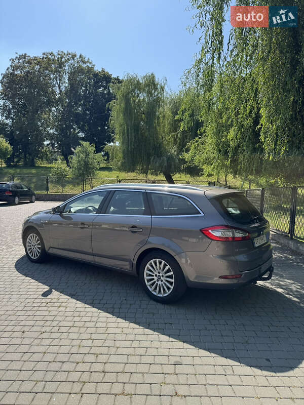 Универсал Ford Mondeo 2013 в Ивано-Франковске