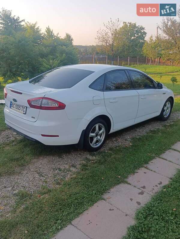 Седан Ford Mondeo 2012 в Трускавце
