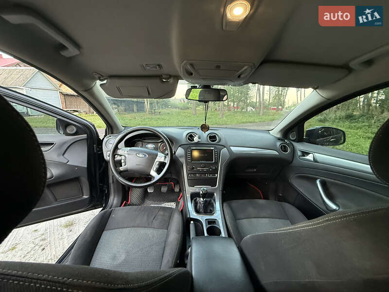 Универсал Ford Mondeo 2011 в Ровно