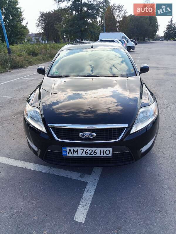 Лифтбек Ford Mondeo 2007 в 