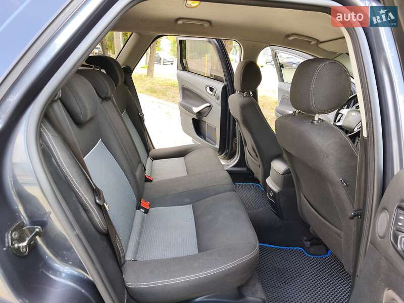 Універсал Ford Mondeo 2010 в Дніпрі