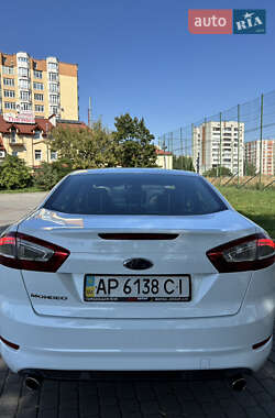 Седан Ford Mondeo 2012 в 