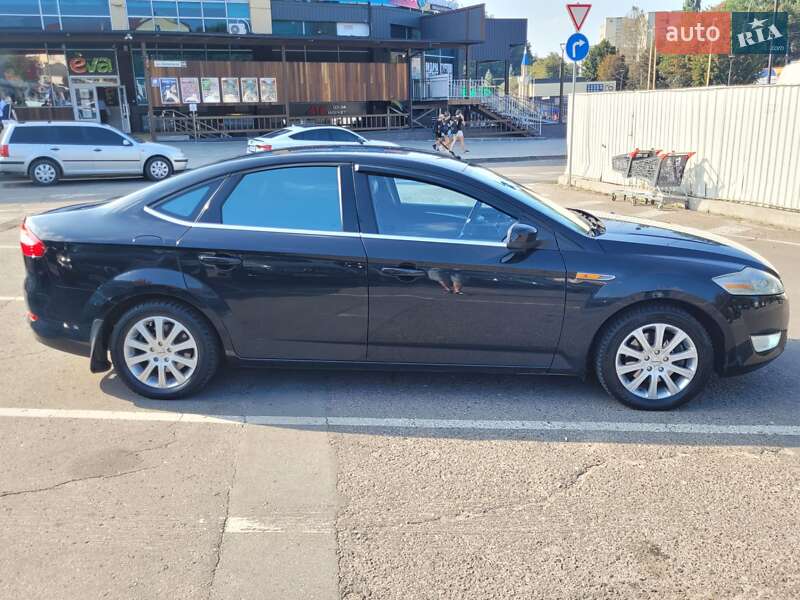 Седан Ford Mondeo 2010 в Львове