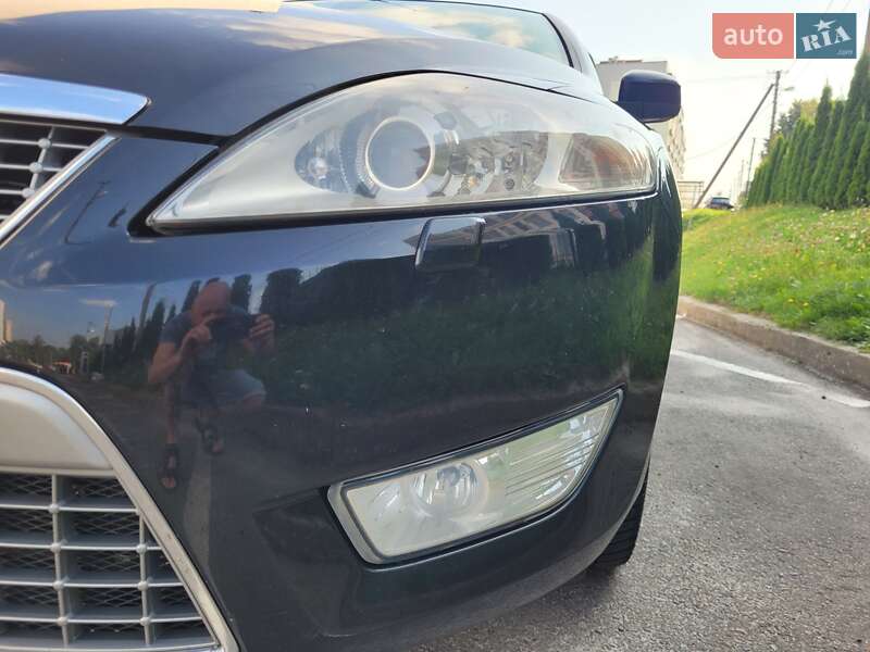 Седан Ford Mondeo 2010 в Львове
