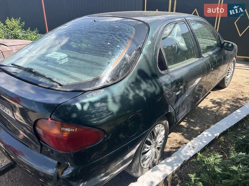 Седан Ford Mondeo 1993 в Беляевке