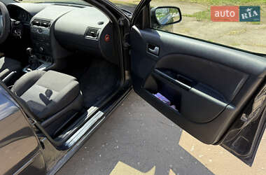 Универсал Ford Mondeo 2004 в 