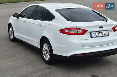 Седан Ford Mondeo 2016 в 