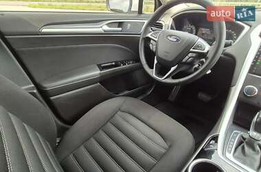 Седан Ford Mondeo 2016 в 