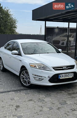 Седан Ford Mondeo 2011 в 