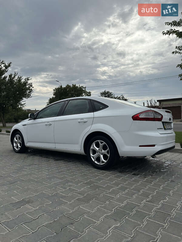 Лифтбек Ford Mondeo 2013 в Николаеве