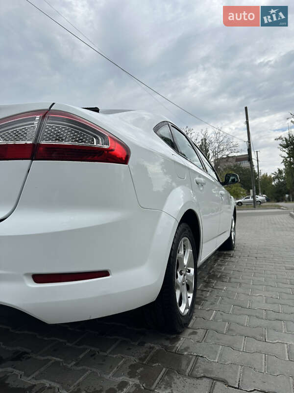 Лифтбек Ford Mondeo 2013 в Николаеве