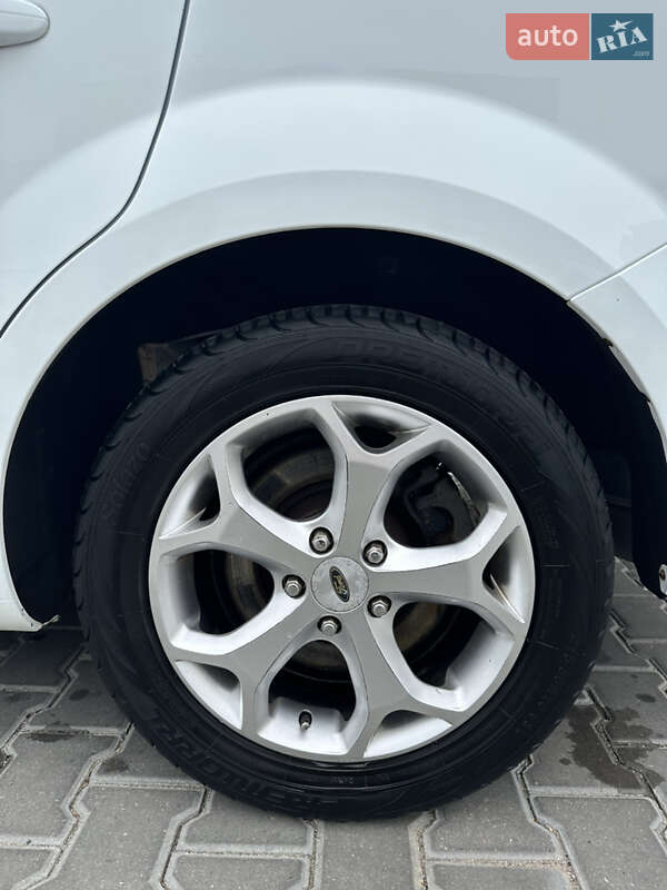 Лифтбек Ford Mondeo 2013 в Николаеве