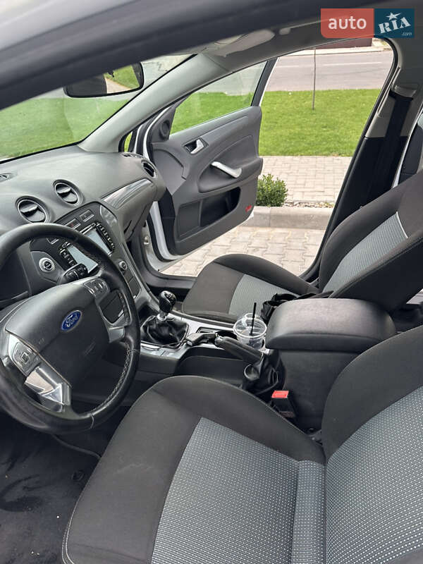 Лифтбек Ford Mondeo 2013 в Николаеве