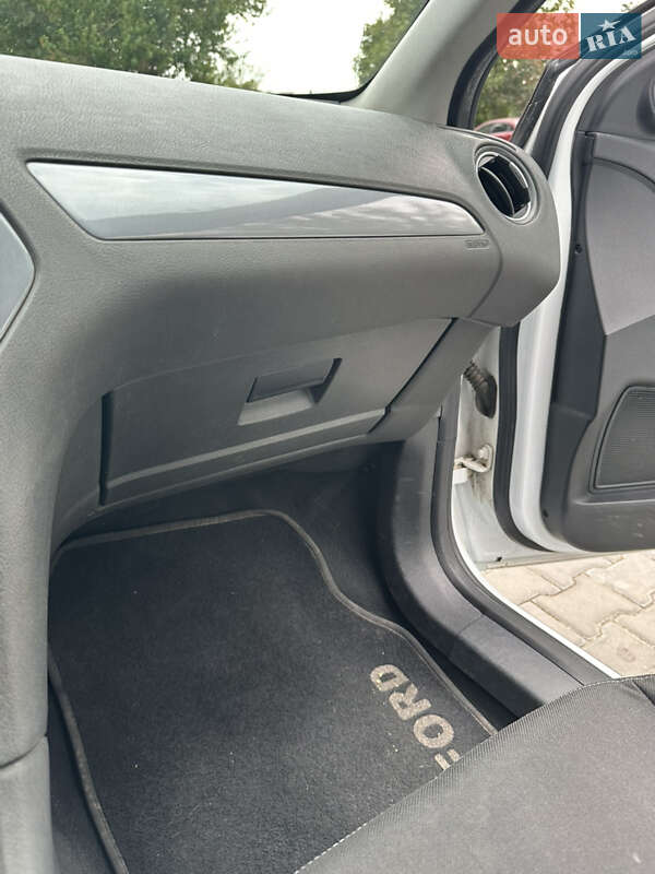 Лифтбек Ford Mondeo 2013 в Николаеве