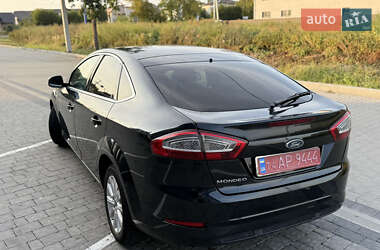 Седан Ford Mondeo 2011 в 