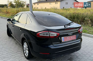Седан Ford Mondeo 2011 в 