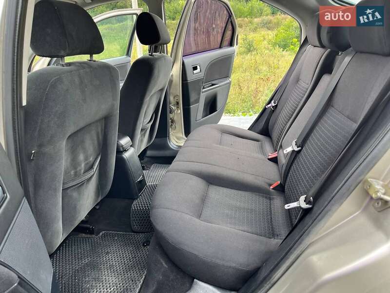 Ліфтбек Ford Mondeo 2004 в Тернополі