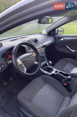 Лифтбек Ford Mondeo 2011 в 