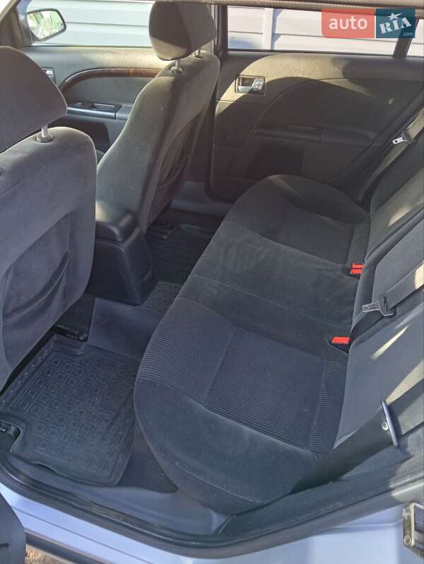 Универсал Ford Mondeo 2004 в Ровно фото 2 Универсал Ford Mondeo 2004 в Ровно