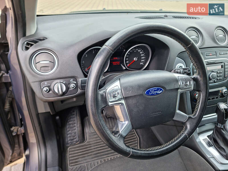 Лифтбек Ford Mondeo 2013 в Гайсине