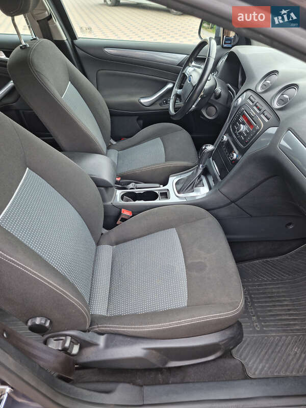 Лифтбек Ford Mondeo 2013 в Гайсине