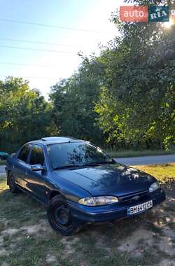 Седан Ford Mondeo 1996 в Тростянце
