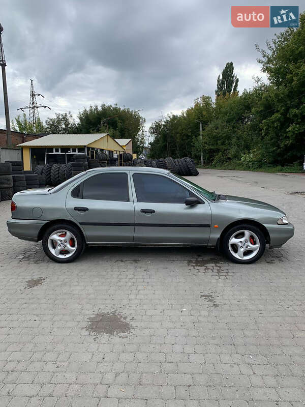 Седан Ford Mondeo 1993 в Хмельницком