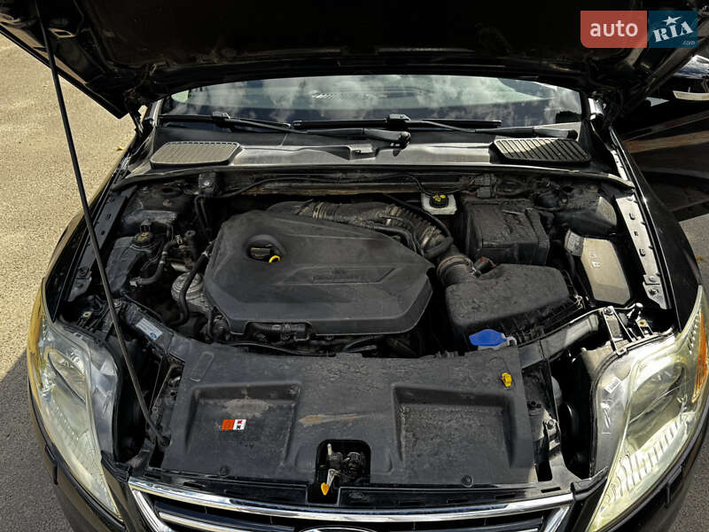 Седан Ford Mondeo 2012 в Краснограде