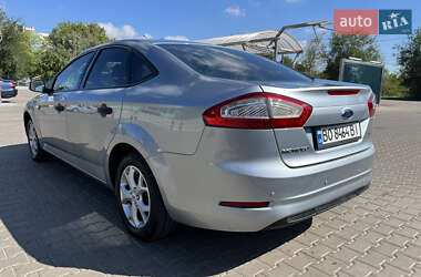 Седан Ford Mondeo 2012 в 